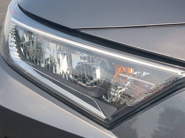 Used 2021 Toyota RAV4 XLE Premium AWD/4WD image 9