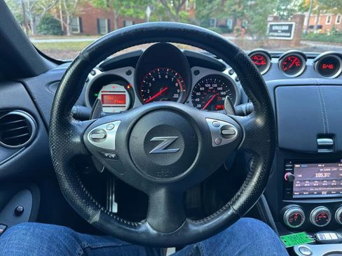 Used 2009 Nissan 370Z Coupe w/ Sport Pkg image 18