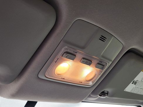 Used 2015 Toyota RAV4 LE image 29