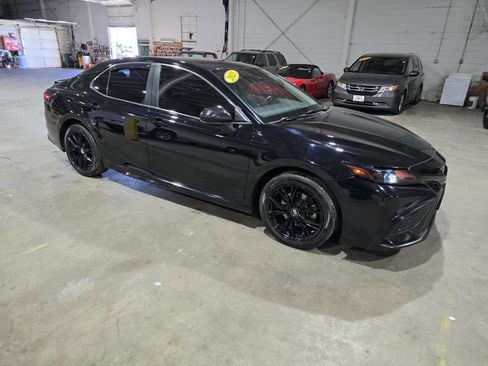 Used 2021 Toyota Camry SE image 20