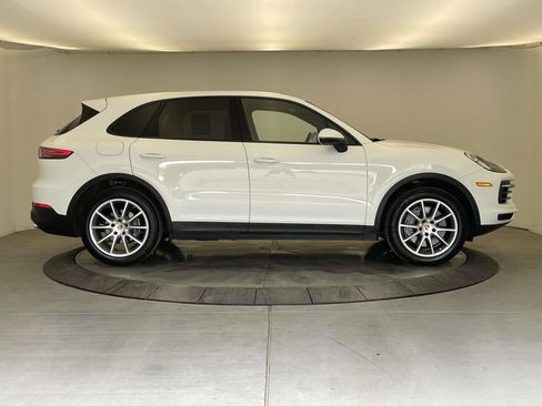 Certified 2023 Porsche Cayenne AWD/4WD image 8