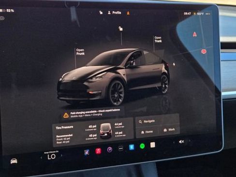 Used 2024 Tesla Model Y 2WD image 21