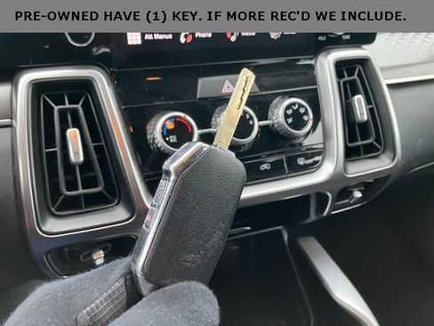 Used 2023 Kia Sorento LX image 4