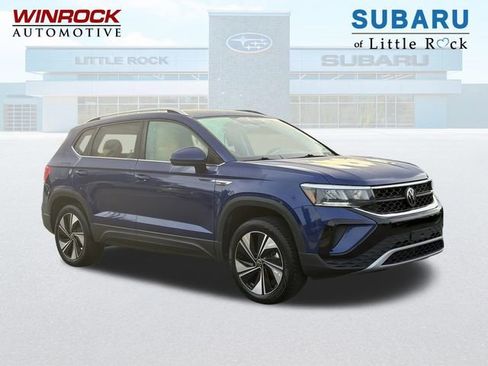 Used 2023 Volkswagen Taos SE AWD/4WD image 1