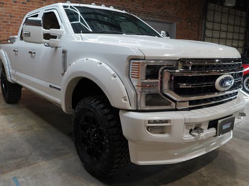 Used 2020 Ford F350 Platinum w/ FX4 Off-Road Package AWD/4WD image 20