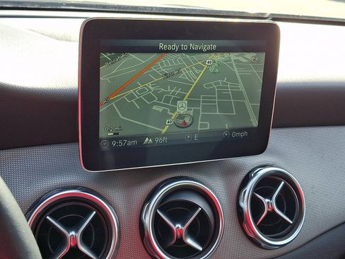 Certified 2019 Mercedes-Benz GLA 250 4MATIC image 18