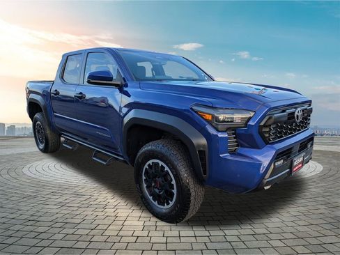 Used 2024 Toyota Tacoma TRD Off-Road w/ TRD Off Road Upgrade Package image 2