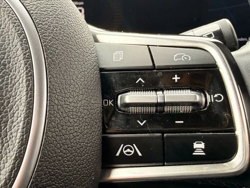 Used 2024 Kia Sorento S image 20