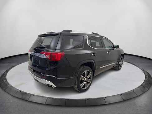 Used 2018 GMC Acadia Denali w/ Technology Package FWD image 5