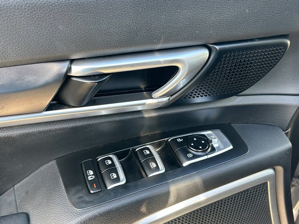 Used 2023 Kia Telluride LX FWD image 18