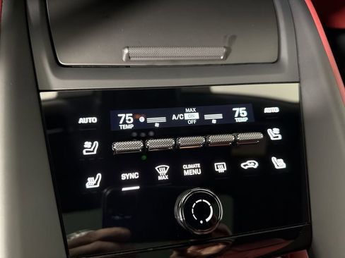 New 2026 Porsche Macan 4 Electric image 31