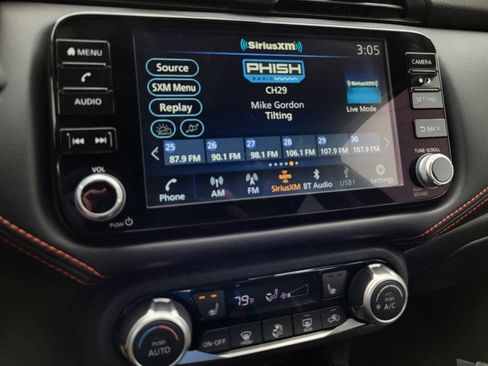 New 2025 Nissan Versa SR w/ Trunk Package image 20