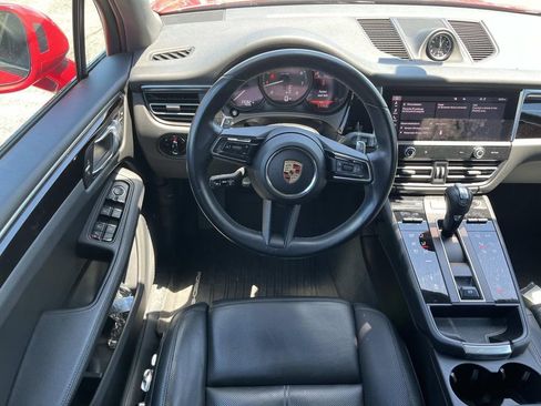 Used 2023 Porsche Macan AWD/4WD image 12