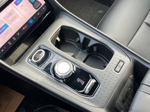 Used 2024 Jeep Wagoneer Launch Edition image 23