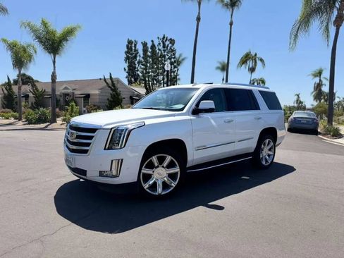 Used 2020 Cadillac Escalade Luxury RWD image 17