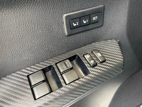 Used 2013 Toyota RAV4 Limited image 25