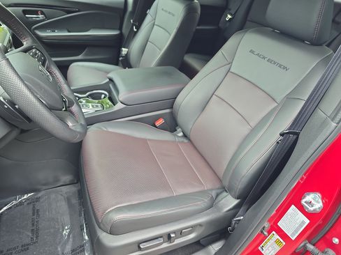 Used 2025 Honda Ridgeline Black Edition image 14