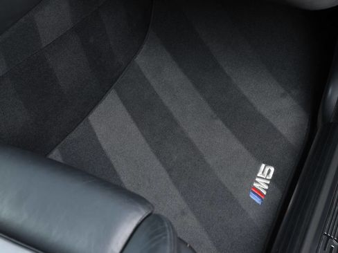 Used 2003 BMW M5 image 74