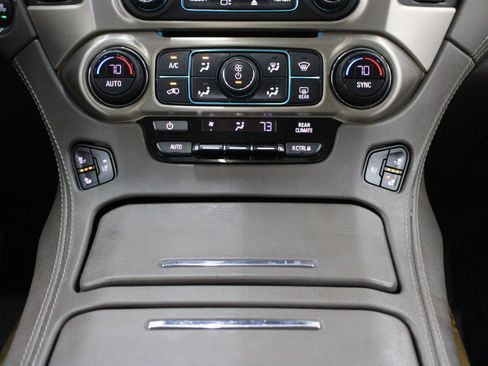 Used 2017 GMC Yukon Denali w/ Open Road Package AWD/4WD image 36