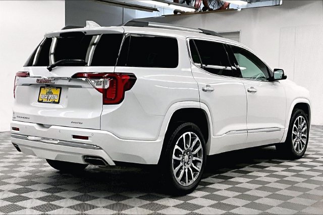 Used 2023 GMC Acadia Denali w/ Trailering Package AWD/4WD image 13
