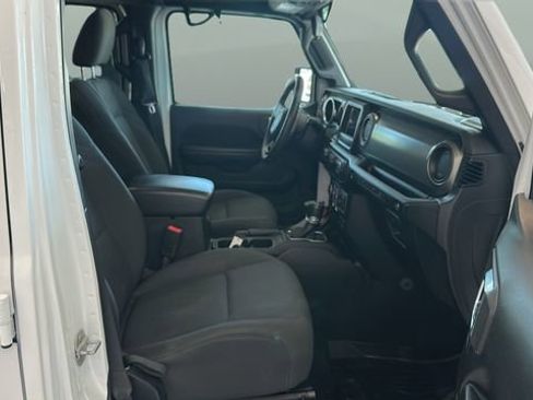 Used 2019 Jeep Wrangler Unlimited Sport w/ Technology Group AWD/4WD image 17