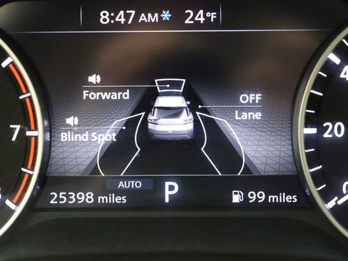 Used 2023 Nissan Rogue SV w/ SV Premium B Package image 18