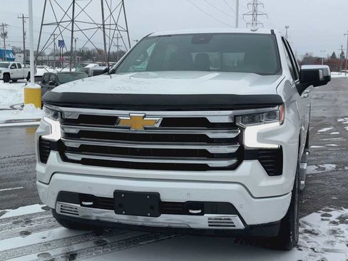 Certified 2023 Chevrolet Silverado 1500 High Country w/ Technology Package image 7