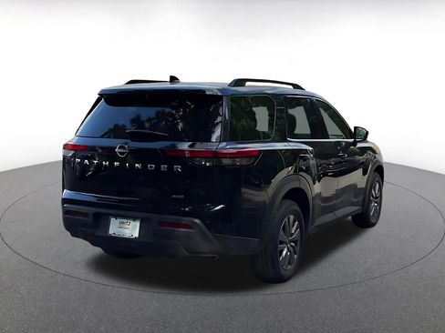 Used 2025 Nissan Pathfinder SV image 14