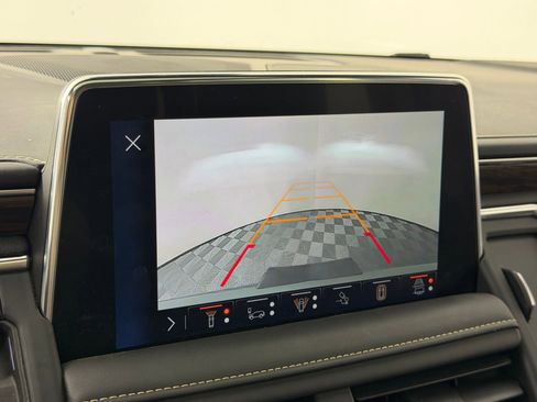 Used 2024 Chevrolet Suburban Premier w/ Premium Package image 23