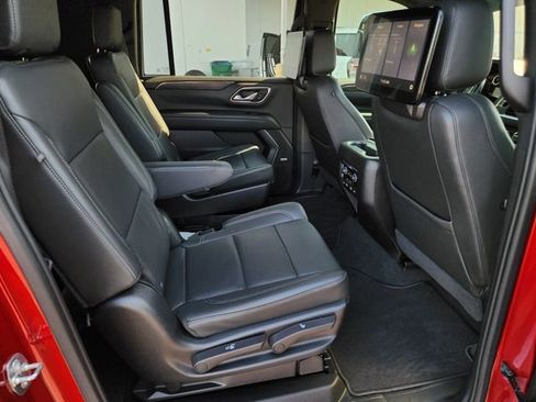 Certified 2021 Chevrolet Suburban LT w/ Rear Media and Nav Package image 21