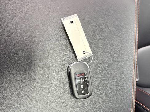 Used 2023 Honda Pilot TrailSport image 38