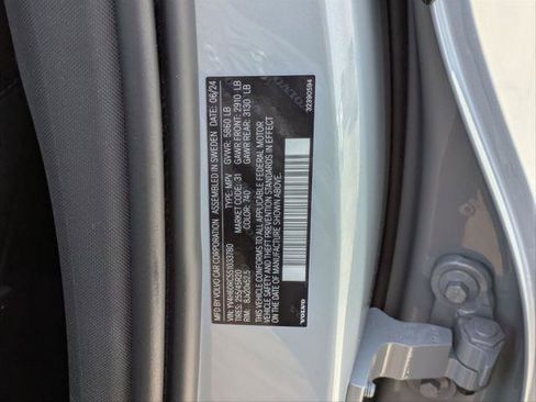 Used 2025 Volvo XC60 T8 Plus w/ Protection Package Premier image 27