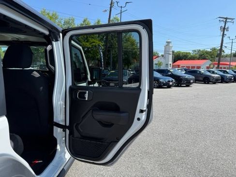 Used 2023 Jeep Wrangler Unlimited Sport AWD/4WD image 27