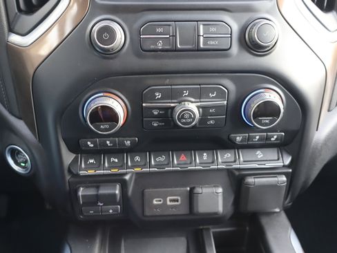 Used 2021 Chevrolet Silverado 1500 High Country image 29