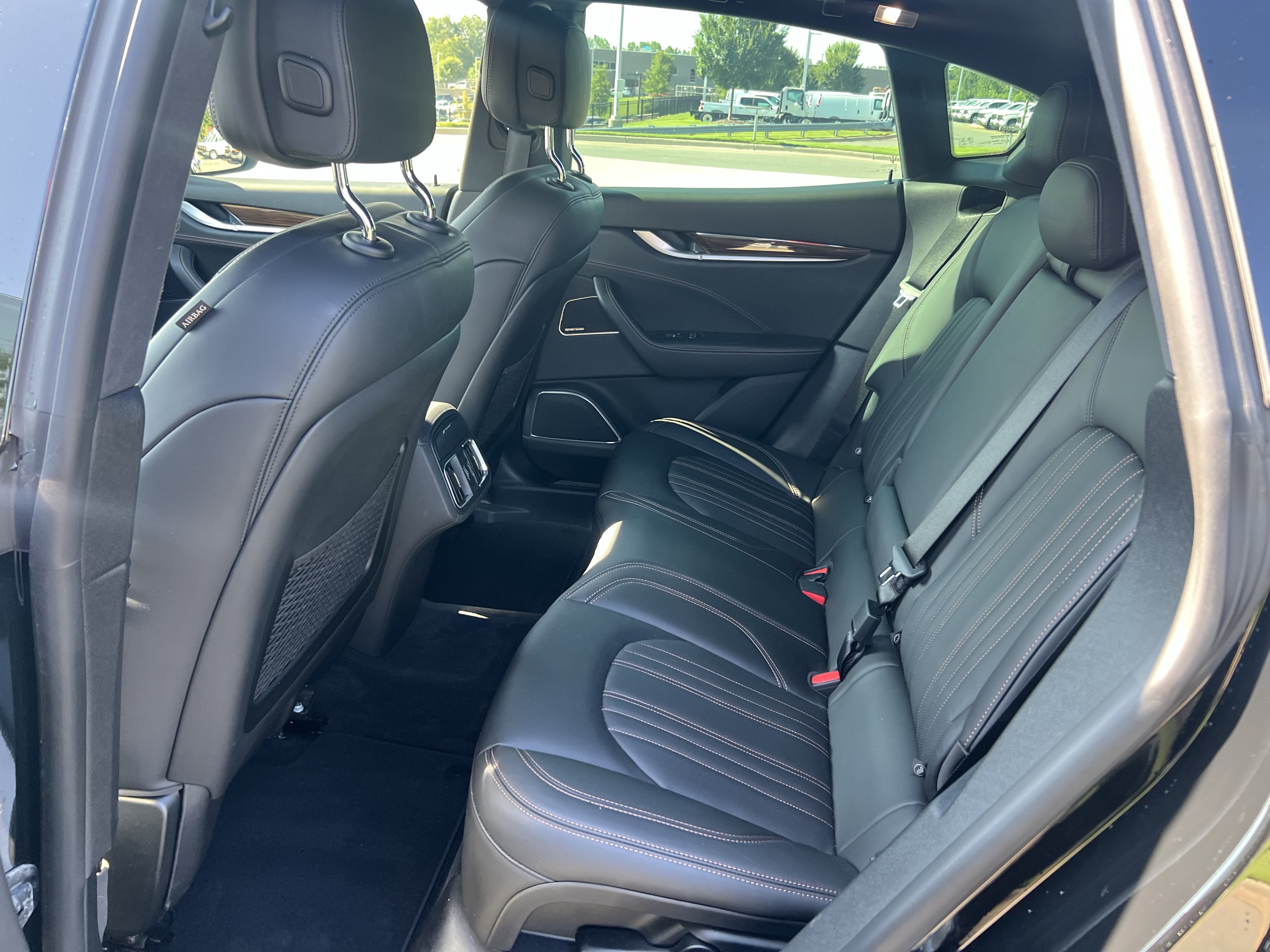 Used 2017 Maserati Levante S AWD/4WD image 30