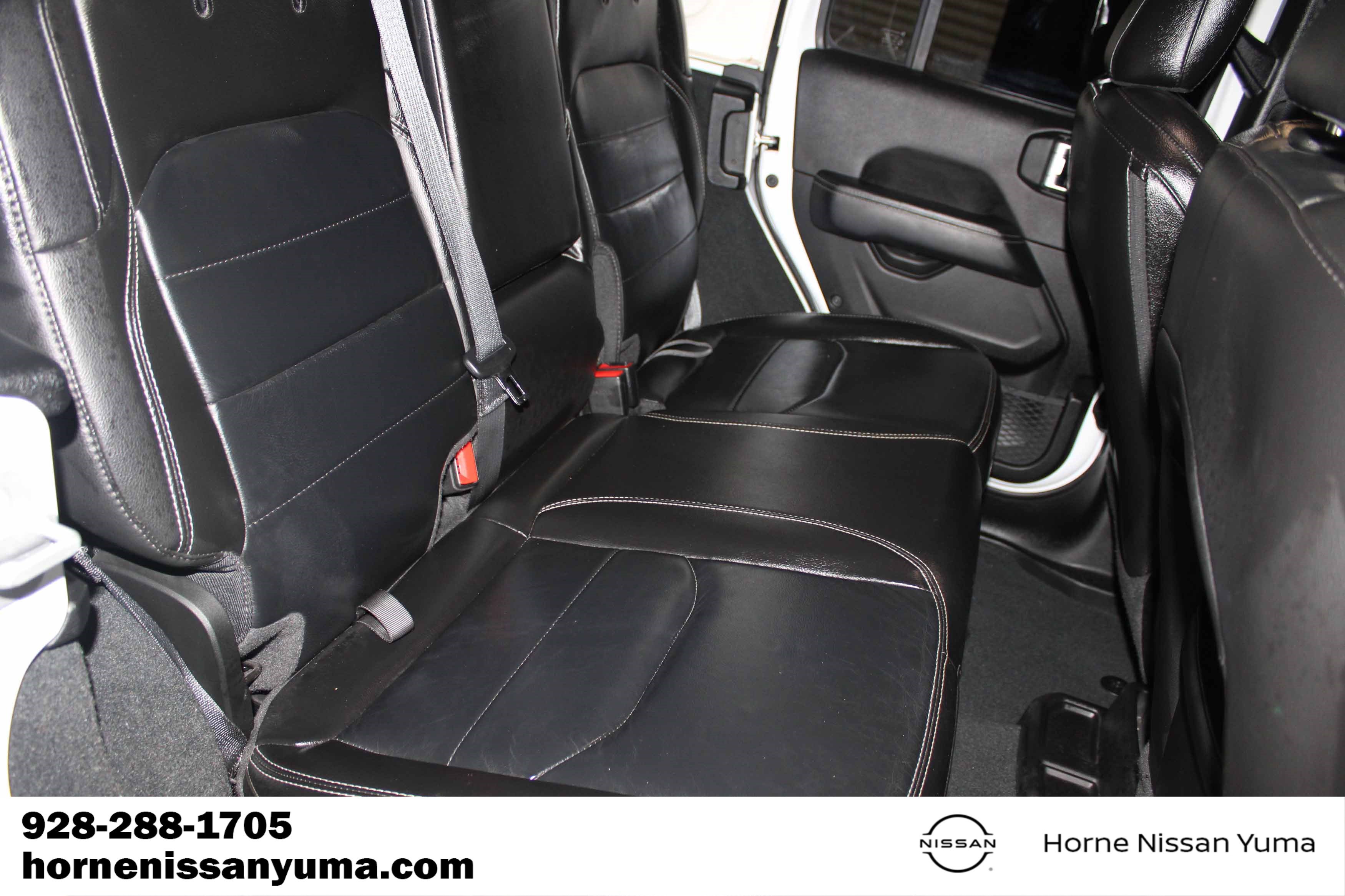 Used 2022 Jeep Wrangler Unlimited Sahara AWD/4WD image 7