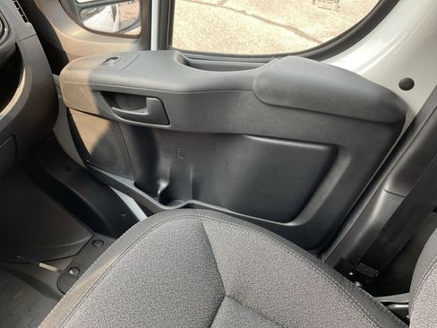Used 2024 RAM ProMaster 2500 w/ Storage Group image 16