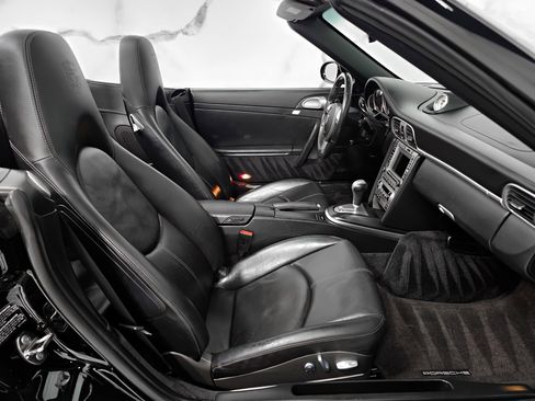 Used 2008 Porsche 911 Turbo image 2