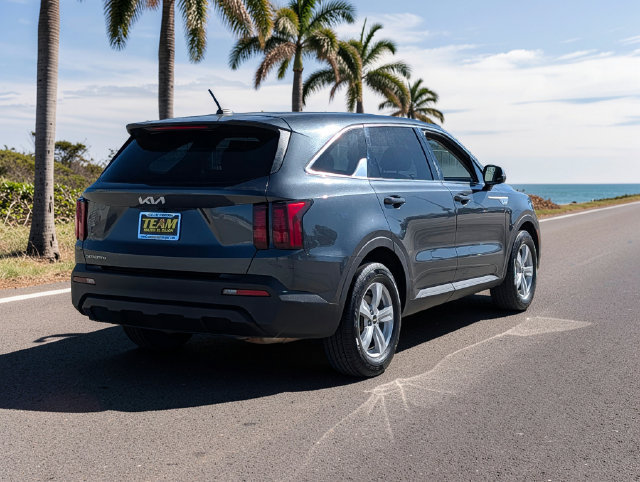 Used 2023 Kia Sorento LX FWD image 5