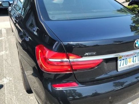 Used 2017 BMW 750i xDrive AWD/4WD image 4
