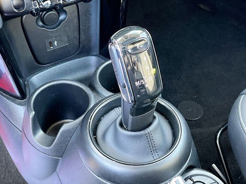 Used 2023 MINI Cooper 2-Door Hardtop image 15