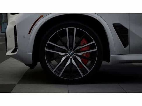 Used 2026 BMW X5 xDrive40i w/ M Sport Package AWD/4WD image 7