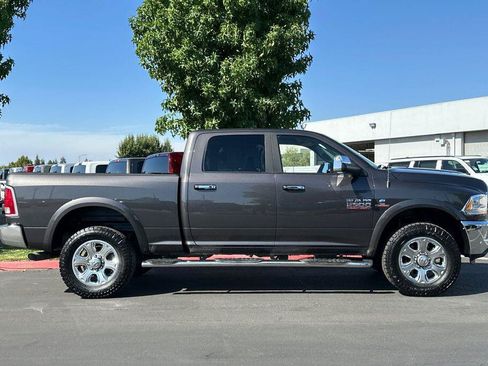Used 2018 RAM 2500 Laramie AWD/4WD image 3