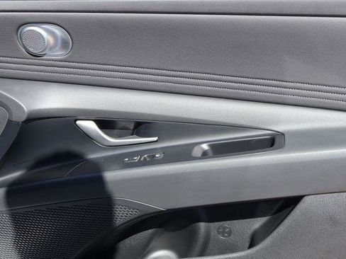 New 2026 Hyundai Elantra Limited FWD image 13