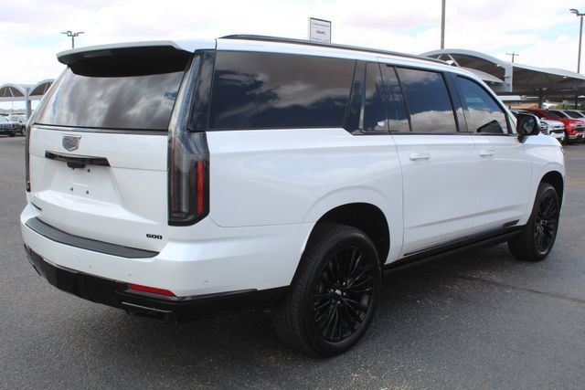 Used 2025 Cadillac Escalade ESV Sport Platinum w/ LPO, Floor Liner Package AWD/4WD image 3