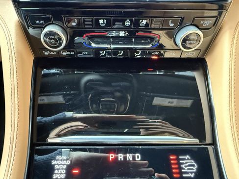 Used 2023 Jeep Grand Cherokee L Summit AWD/4WD image 26