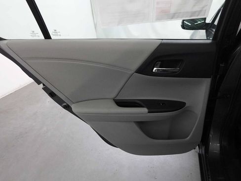 Used 2017 Honda Accord EX-L image 24