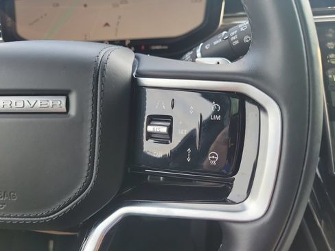 Used 2025 Land Rover Range Rover Sport SE AWD/4WD image 15