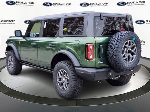 New 2025 Ford Bronco Badlands image 3