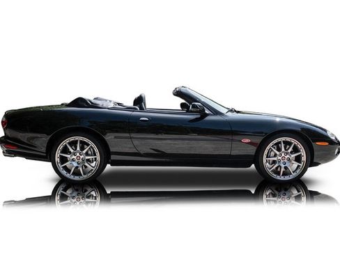 Used 2002 Jaguar XK8 Convertible RWD image 2